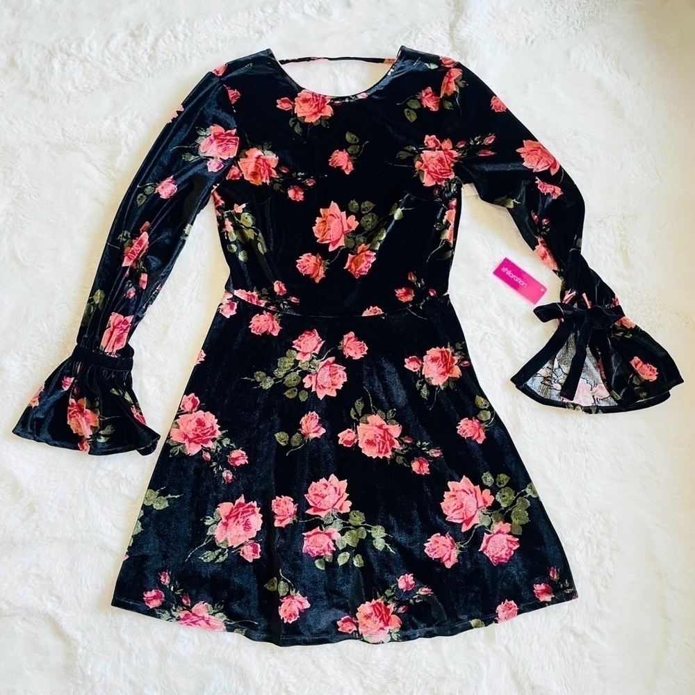 Xhilaration Black Floral Print Velvet Long Bell Sleeve Mini Dress Size Small New